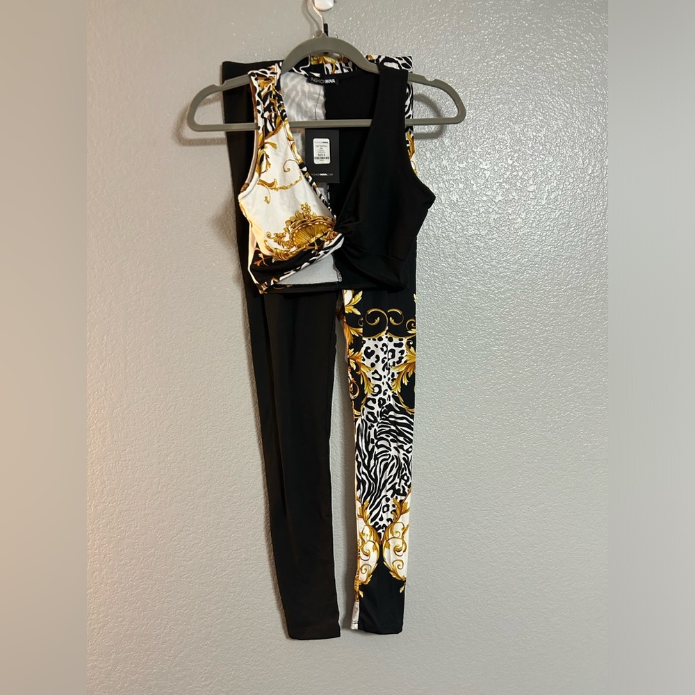 Black gold white stretch crop top high rise waisted legging outfit set small